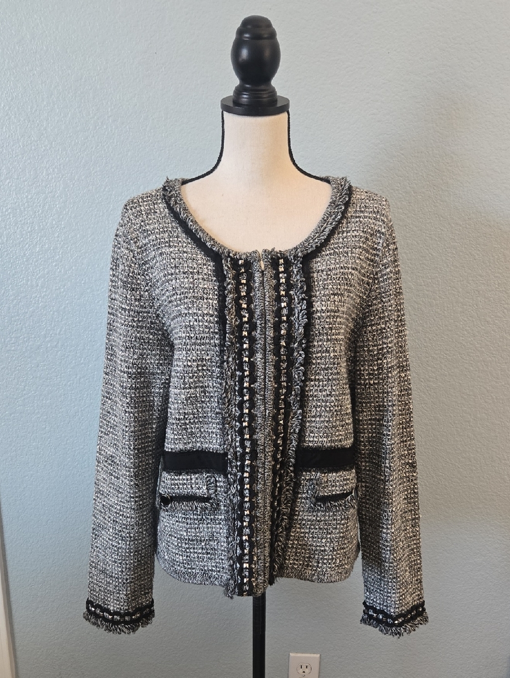 WHITE HOUSE BLACK MARKET Tweed Boucle Gray Embellished Full Zip Jacket Size XL